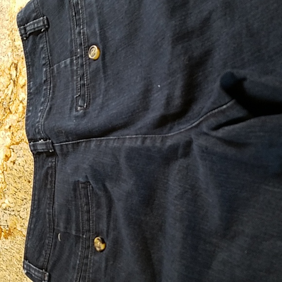 Bermuda Shorts - Picture 4 of 5